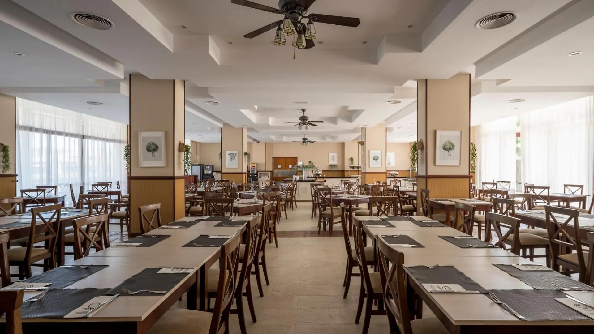 Ilunion Miramar Aparthotel Fuengirola 3*,