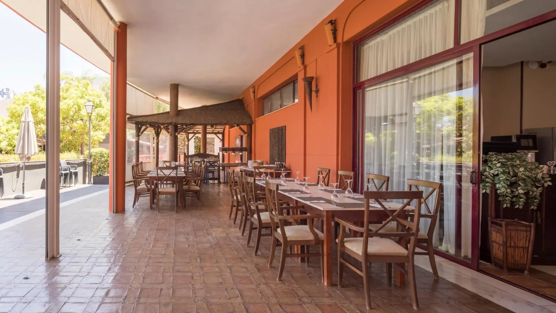 Ilunion Miramar Aparthotel Fuengirola