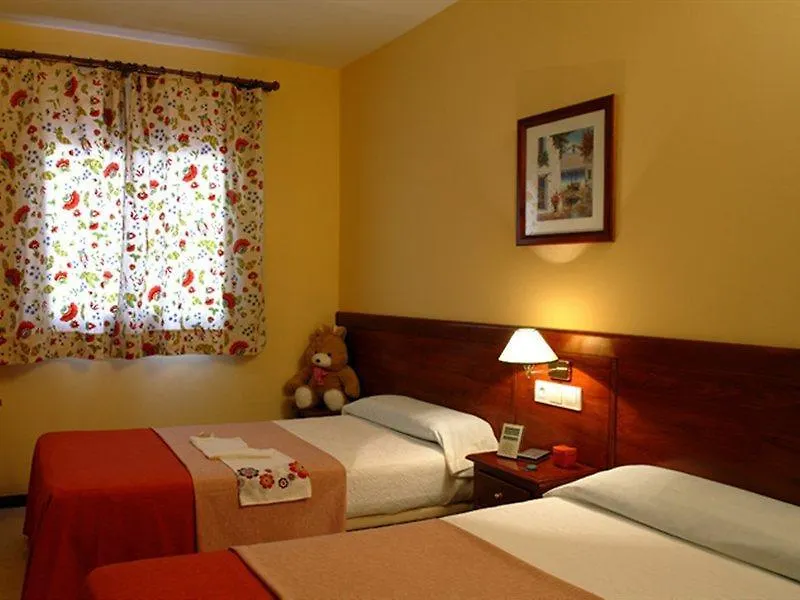 Ilunion Miramar Aparthotel Fuengirola 3*,